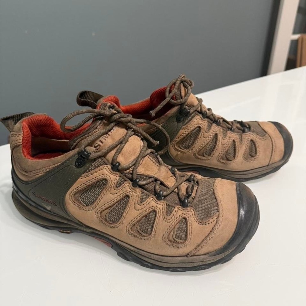 Simms Vibram Trail / Water Shoes Men's 9 Gorpcore Hiking Fishing Outdoor